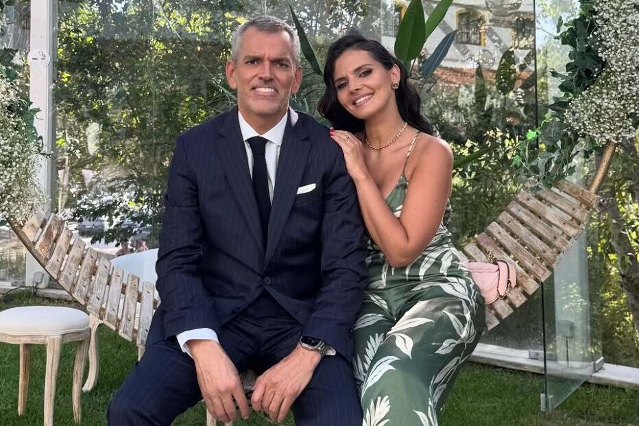 Comentador da CMTV celebra casamento