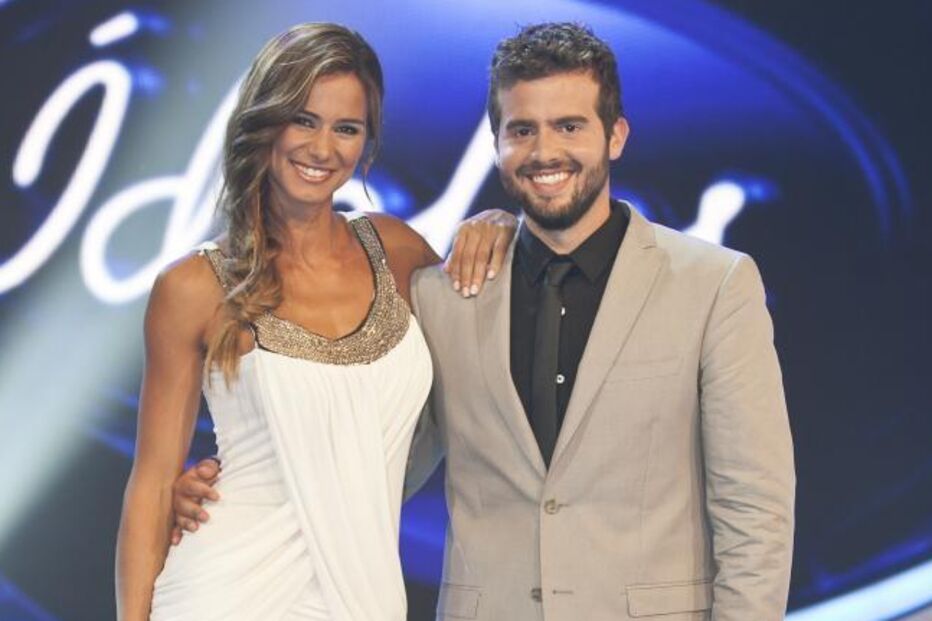 João Manzarra recorda branqueamento dentário após episódio com Cláudia Vieira no 'Ídolos'.
