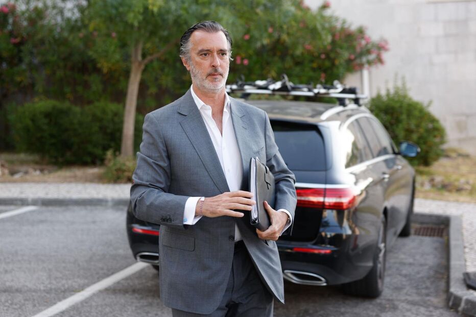 Cotrim rejeita movimento de 