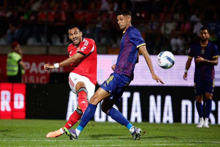 Benfica vence Chaves por 1-0 com golo de Pavlidis na Taça de Portugal