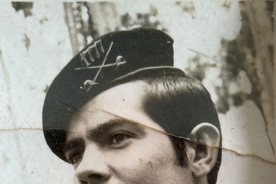 Militar recorda partida para a guerra e o nascimento da filha.
