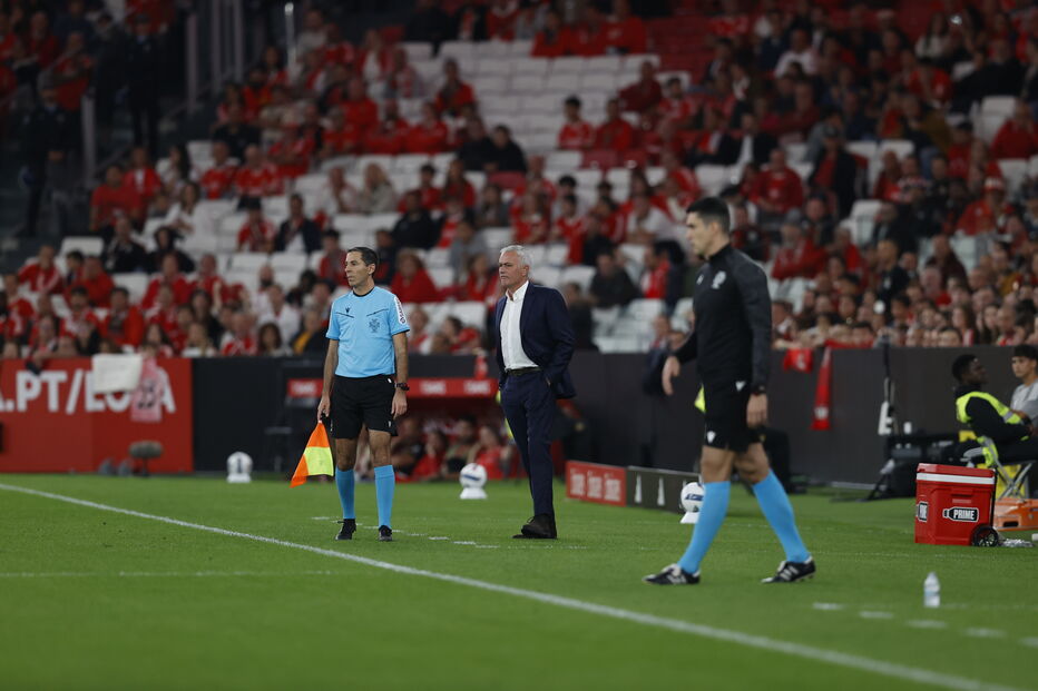 José Mourinho assiste ao jogo Benfica - Arouca no Estádio da Luz