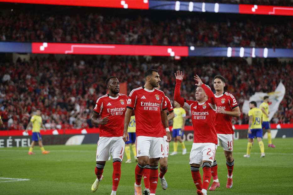 Benfica vence Arouca por 4-0 com hat-trick de Pavlidis em jogo da Liga Portugal Betclic