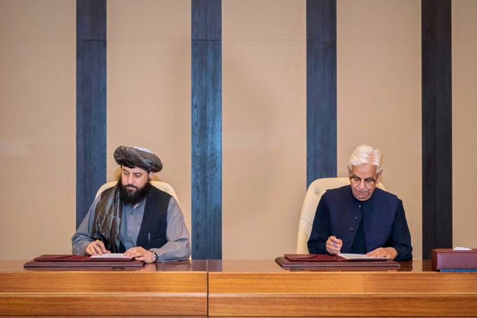 Delegações do Afeganistão e Paquistão reunem-se sem acordo em Istambul