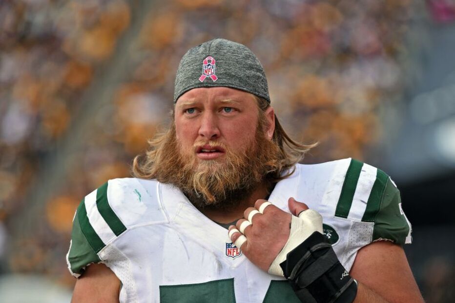 Nick Mangold, antigo jogador dos New York Jets, faleceu aos 41 anos devido a complicações renais