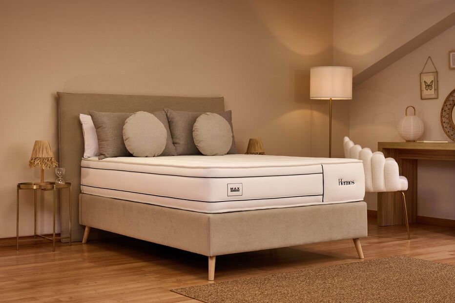 C-Studio MAXCOLCHON_Hermes.jpg