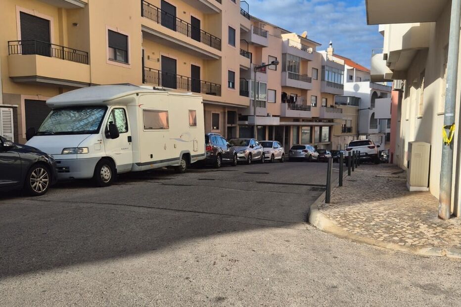 Homem morre com facada no peito em ajuste de contas devido a negócios de droga