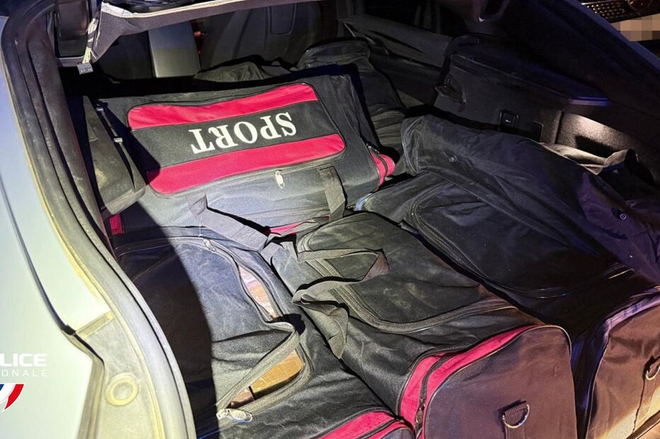 Narcotraficante usa estrepes romanos para travar polícia francesa durante perseguição rodoviária 