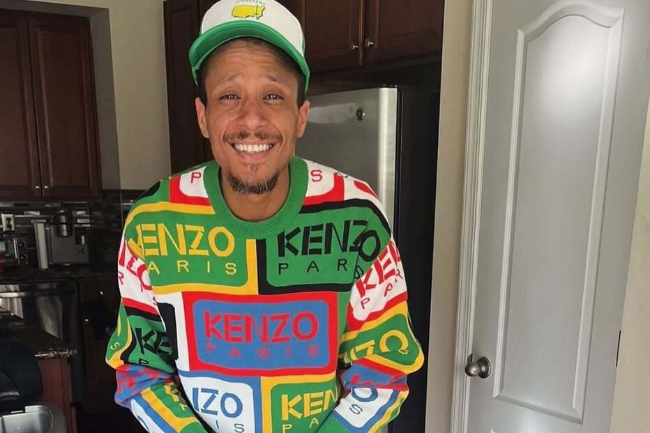 Ator americano, conhecido pela série 