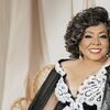 <![CDATA[ Aos 78 anos Alcione dá valente queda no palco (veja o vídeo) ]]>
