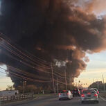 Incêndio de grandes dimensões deflagra após queda de avião nos EUA