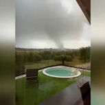Imagens mostram passagem de tornado em Albufeira