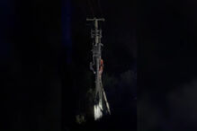 Homem que ficou gravemente ferido em queda de poste pode ter sido empurrado