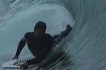 Costa da Caparica lamenta perda de João Manarte, pioneiro do bodyboard.
