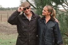 Júlia Palha celebra 27 anos com Frederico e amigos em Vila Franca de Xira