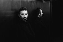 Tiago Bettencourt apresenta novo álbum, 'Foz', em Coimbra, explorando sonoridades eletrónicas