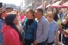 O momento em que a presidente do México é assediada na rua