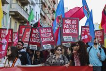 Manifestação contra pacote laboral reúne trabalhadores na Avenida da Liberdade