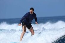 Ibrahimovic troca relvados por surf e rituais em Bali após reforma