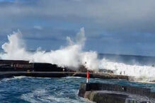 Mar agitado e ondas gigantes: já há registo de três mortos e 15 feridos em Tenerife