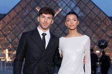 Pierre Gasly e Kika Cerqueira Gomes no Louvre