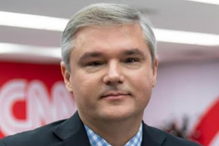 Diretor executivo da CNN investigado por alegados favorecimentos a homens gays na gestão da equipa