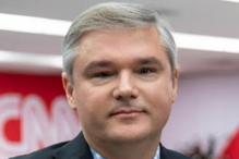 Diretor executivo da CNN investigado por alegados favorecimentos a homens gays na gestão da equipa