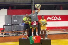 Vencedores do MOZA Mozambique Championship exibem os seus prémios