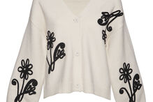 Cardigan Natura com bordados florais