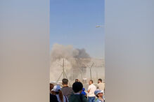 Avião de combate indiano despenha-se em exibição no Dubai. Piloto morreu