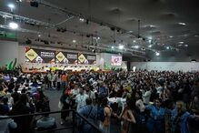 COP30 aprova projeto final sem menção às energias fósseis