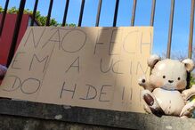 Protesto contra encerramento da UCIN no Hospital Dona Estefânia, em Lisboa