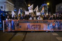 Centenas de pessoas marcham em Lisboa pela saúde e segurança das mulheres