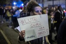 Centenas de pessoas marcham em Lisboa pela saúde e segurança das mulheres