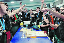Jogadores festejam a vitória do Mundial de Sub-17 