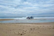 Barco com sete pescadores a bordo naufraga ao largo de Sines