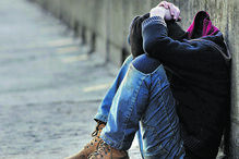 Aluno forçado a sexo por dois colegas na escola 