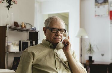 A solidão mata em silêncio: o programa que devolve vida a quem já se sentia esquecido