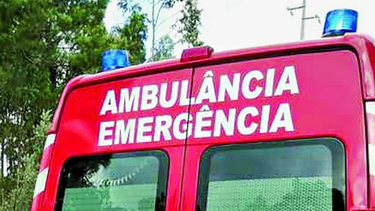 Família desalojada após incêndio que destruiu habitação na Póvoa de Varzim