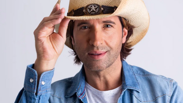 Homem faz-se passar pelo cantor Zé Amaro e com juras de amor saca 250 mil euros