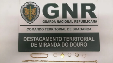 Três detidos por suspeita de furto de peças de ouro em Vimioso