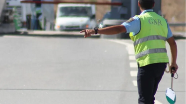 GNR corrupto contesta expulsão duas décadas depois