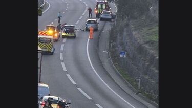 Motociclista morre em colisão com carro na A4 em Penafiel