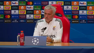 Mourinho e a hierarquia dos centrais: "Não quero cometer a parvoíce de fazer com que um se sinta o terceiro"