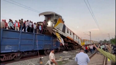 Pelo menos 8 mortos e vários feridos em colisão entre comboios na Índia 