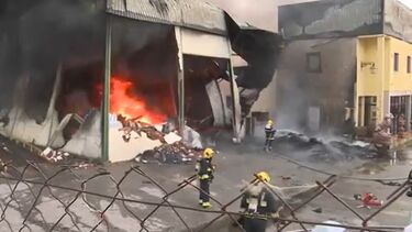 Incêndio em fábrica na Covilhã está a ser combatido por mais de 50 operacionais