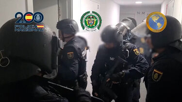 Polícia espanhola divulga vídeo da detenção de 13 suspeitos de pertenceram ao gangue venezuelano Tren de Aragua 