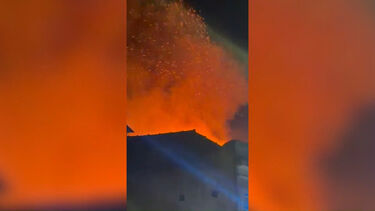 Incêndio em três prédios causa desalojados no Seixal