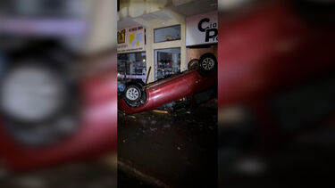 Centenas de casas, carros e ruas destruídas: imagens mostram devastação causada pelo tornado mortal no Brasil 