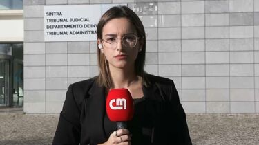 Testemunha diz que Odair "levantou os braços e pediu que não o algemassem", mas imagens contradizem declarações